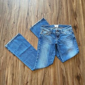 🍉  American Eagle Blue Jeans